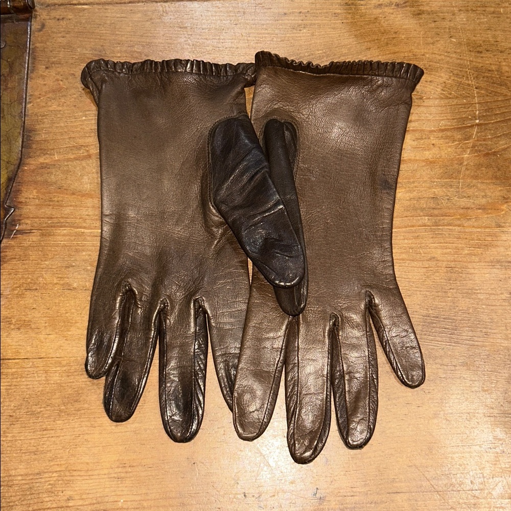 Vintage Brown Leather Gloves - Picture 3 of 7